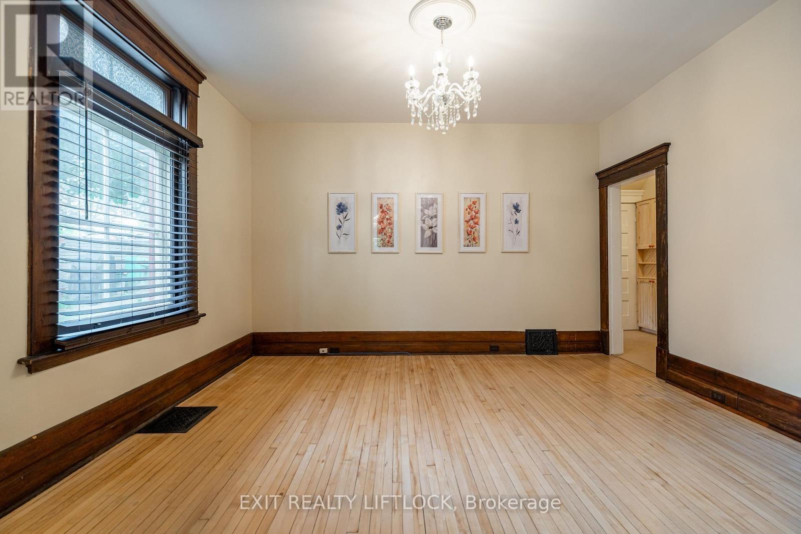 141 Hunter Street E, Peterborough (Ashburnham Ward 4), ON