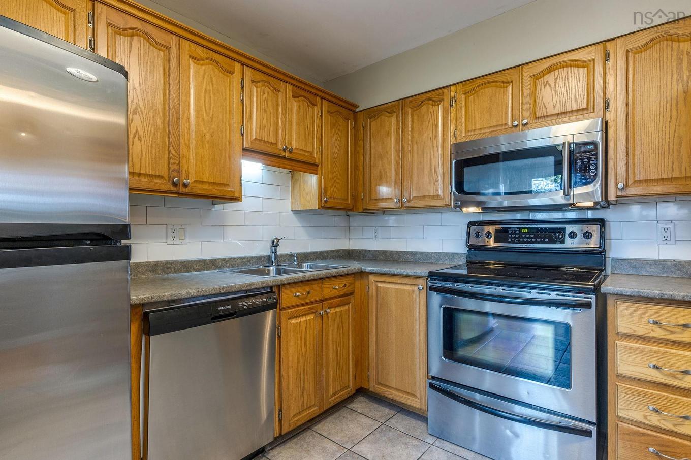 123 79 Collins Grove, Dartmouth, NS