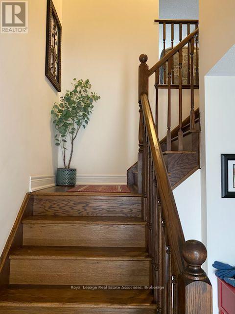 2022 Lakeshore Road W, Mississauga, ON - Indoor Photo Showing Other Room