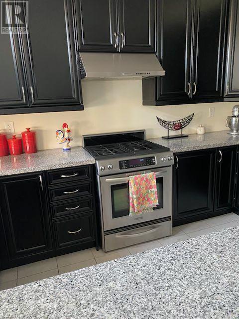 2022 Lakeshore Road W, Mississauga, ON - Indoor Photo Showing Kitchen
