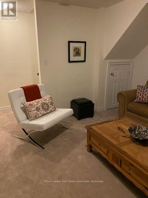 2022 Lakeshore Road W, Mississauga, ON - Indoor