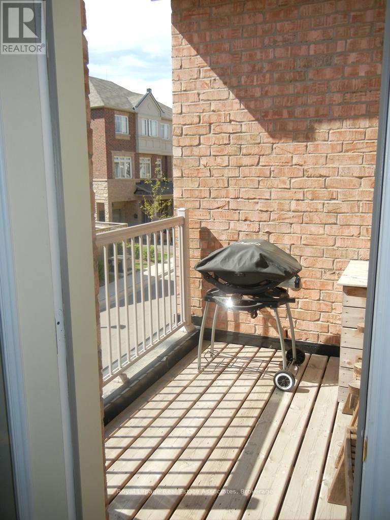 2022 Lakeshore Road W, Mississauga, ON - Outdoor With Exterior