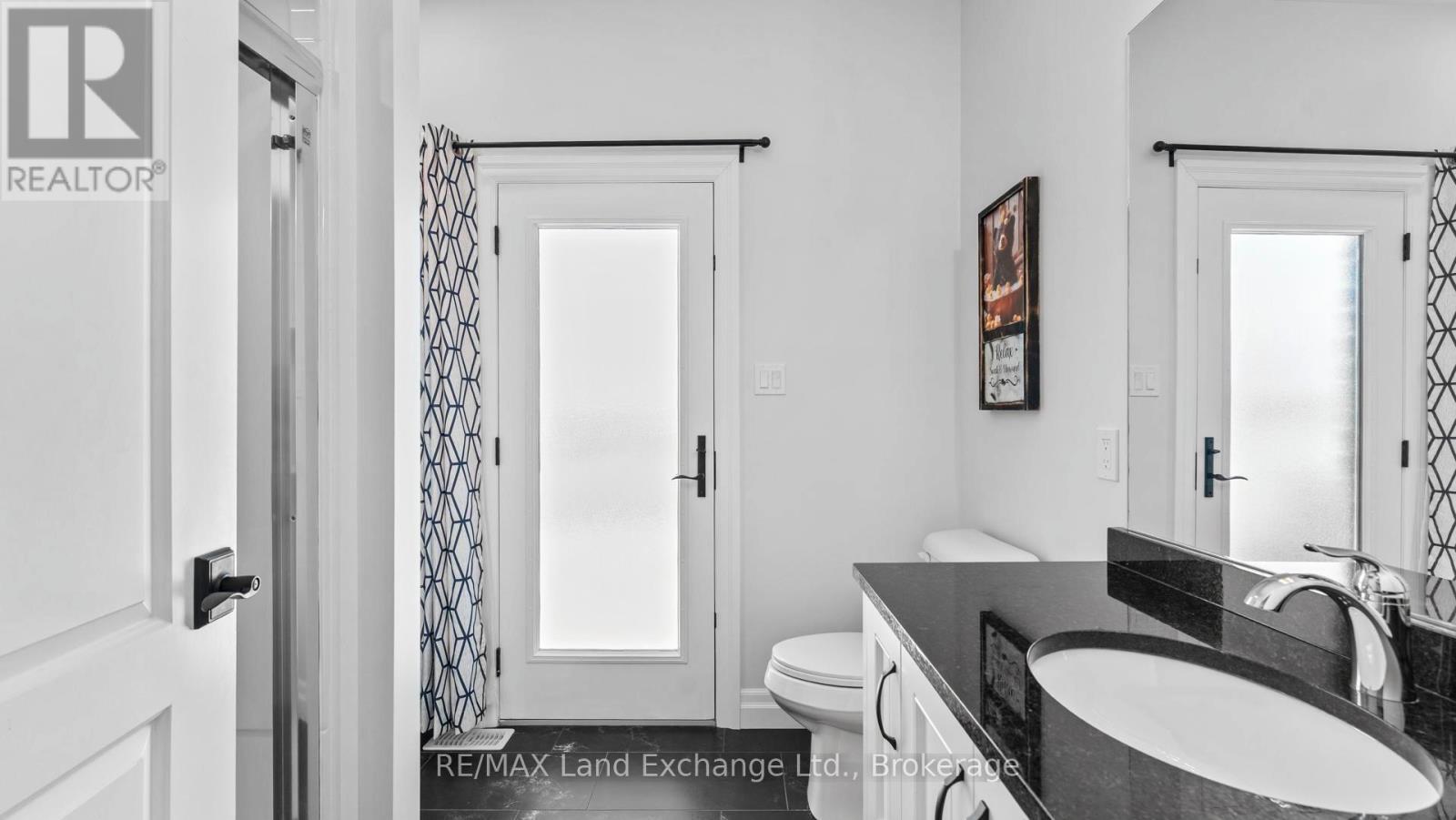 939 Bogdanovic Way, Huron-Kinloss, ON - Indoor Photo Showing Bathroom