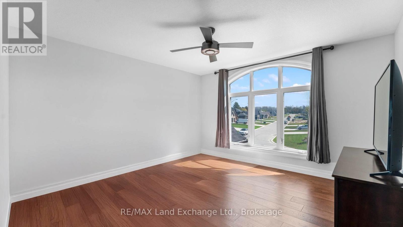 939 Bogdanovic Way, Huron-Kinloss, ON - Indoor Photo Showing Other Room