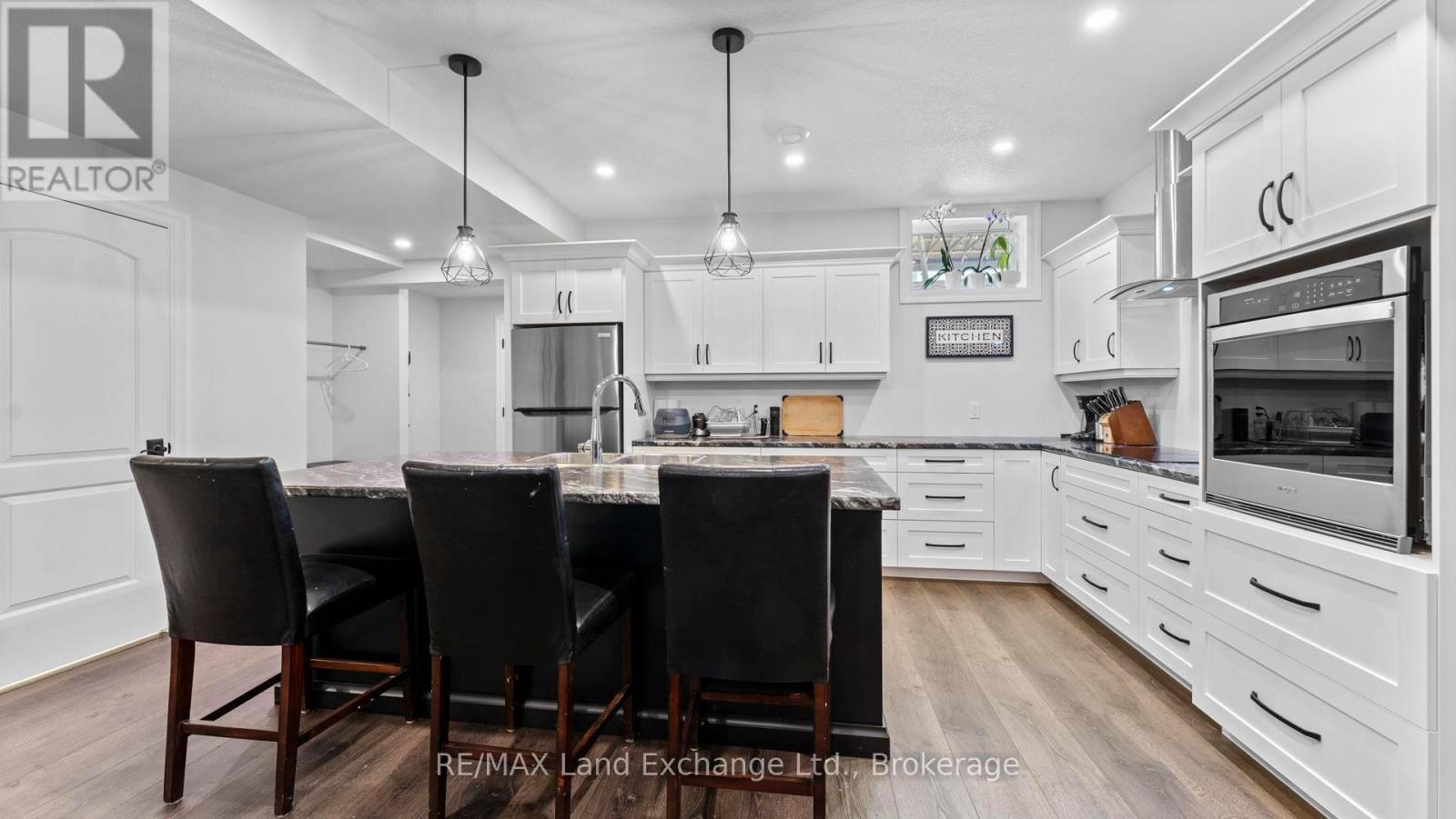 939 Bogdanovic Way, Huron-Kinloss, ON - Indoor Photo Showing Other Room