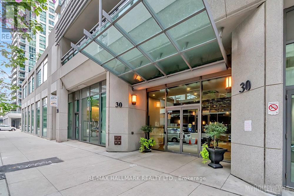 3211 - 30 Grand Trunk Crescent, Toronto, ON - Outdoor