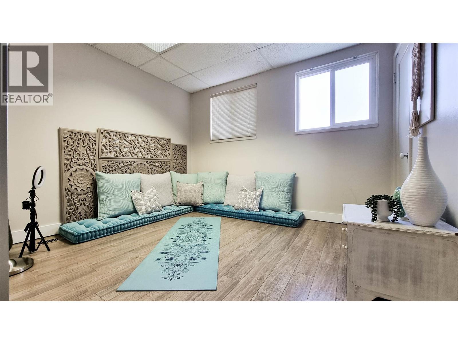 1607 Ellis Street, Kelowna, BC