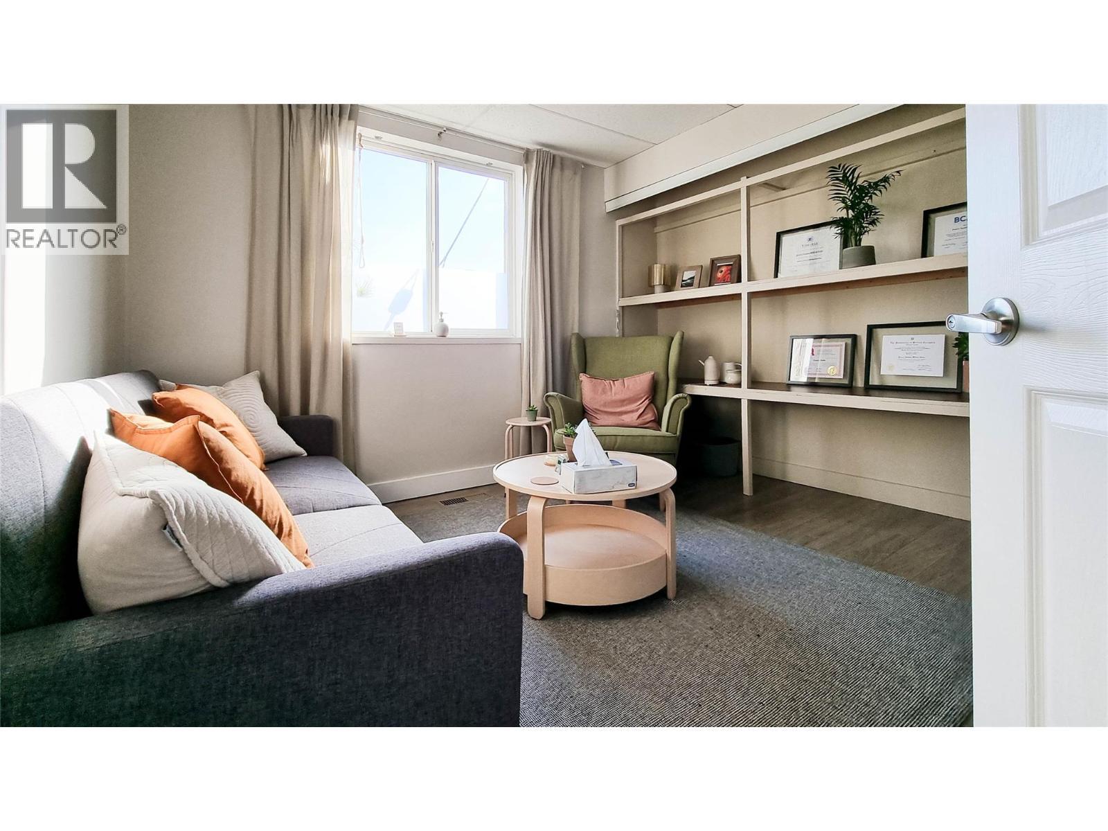 1607 Ellis Street, Kelowna, BC