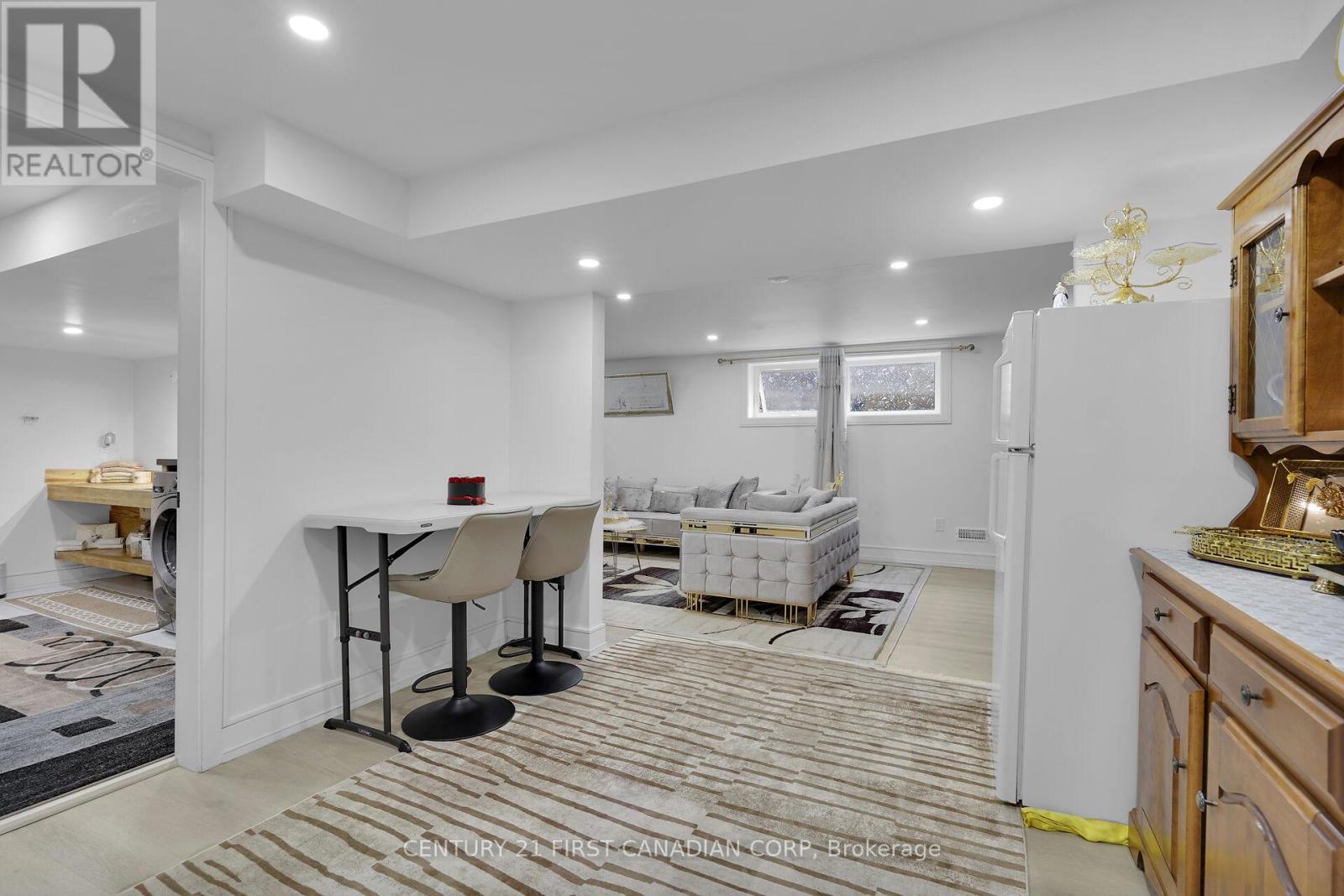 1027 Flintlock Court N, London North (North P), ON - Indoor