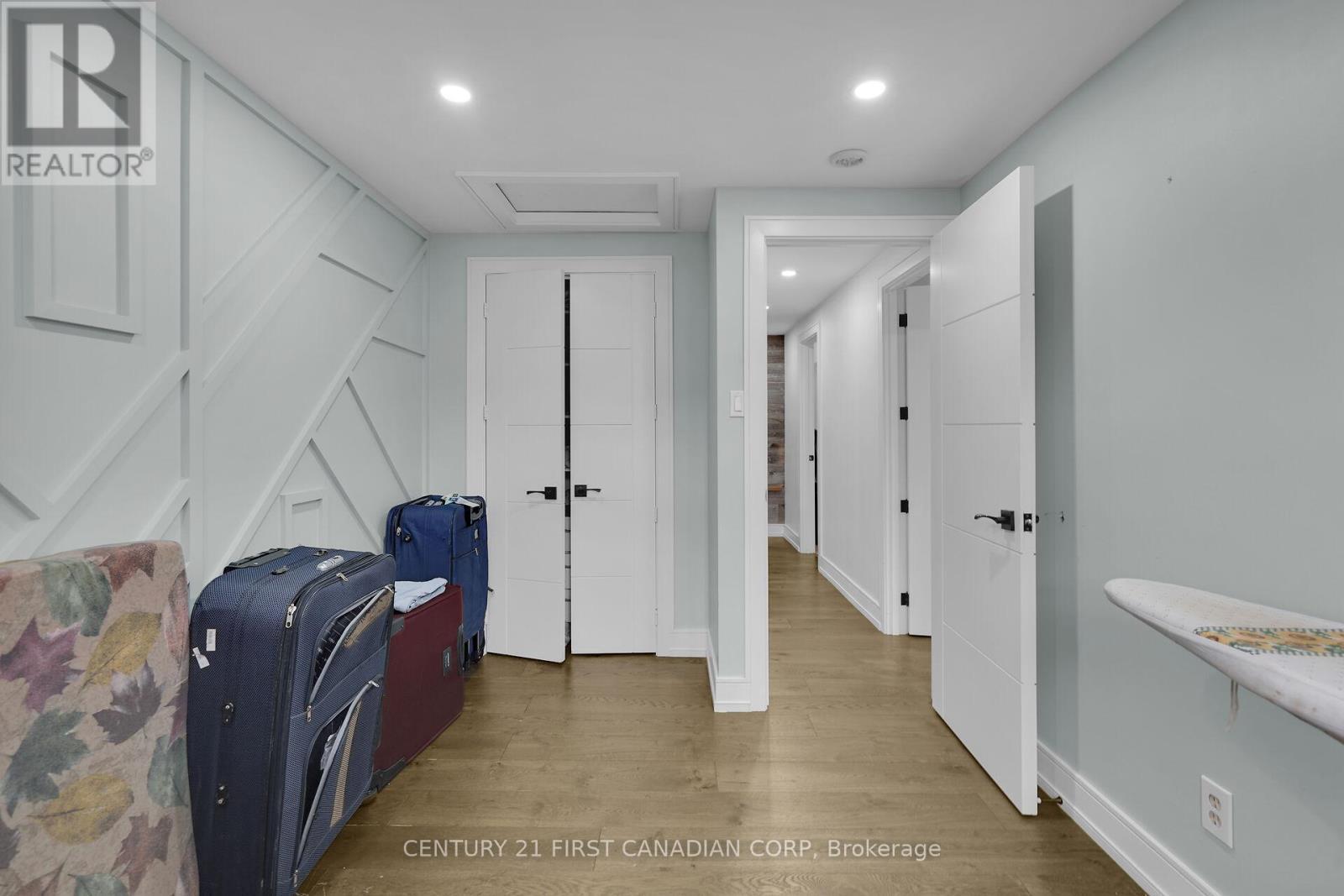 1027 Flintlock Court N, London North (North P), ON - Indoor Photo Showing Other Room