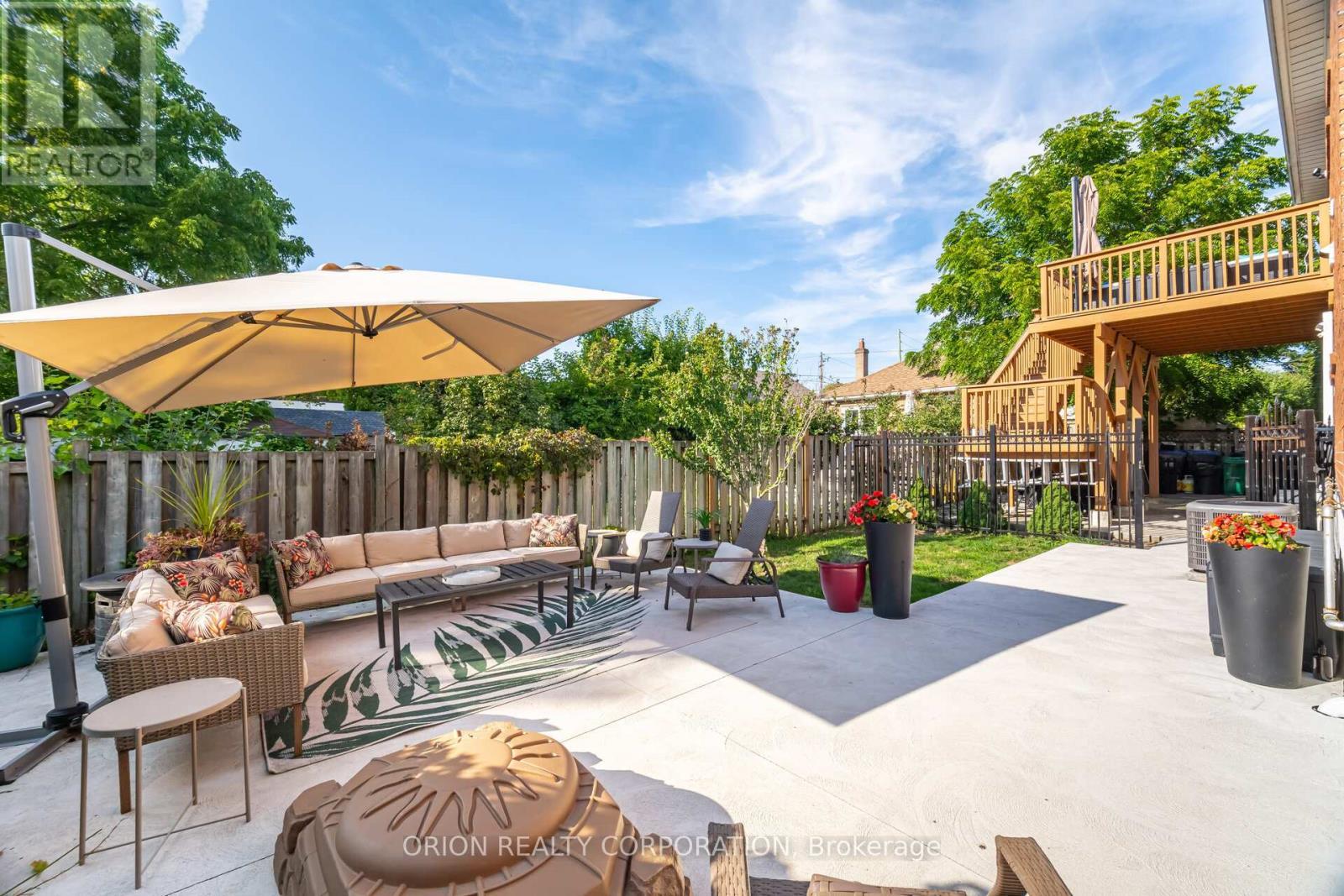 86 Park Street W, Mississauga, ON - Outdoor