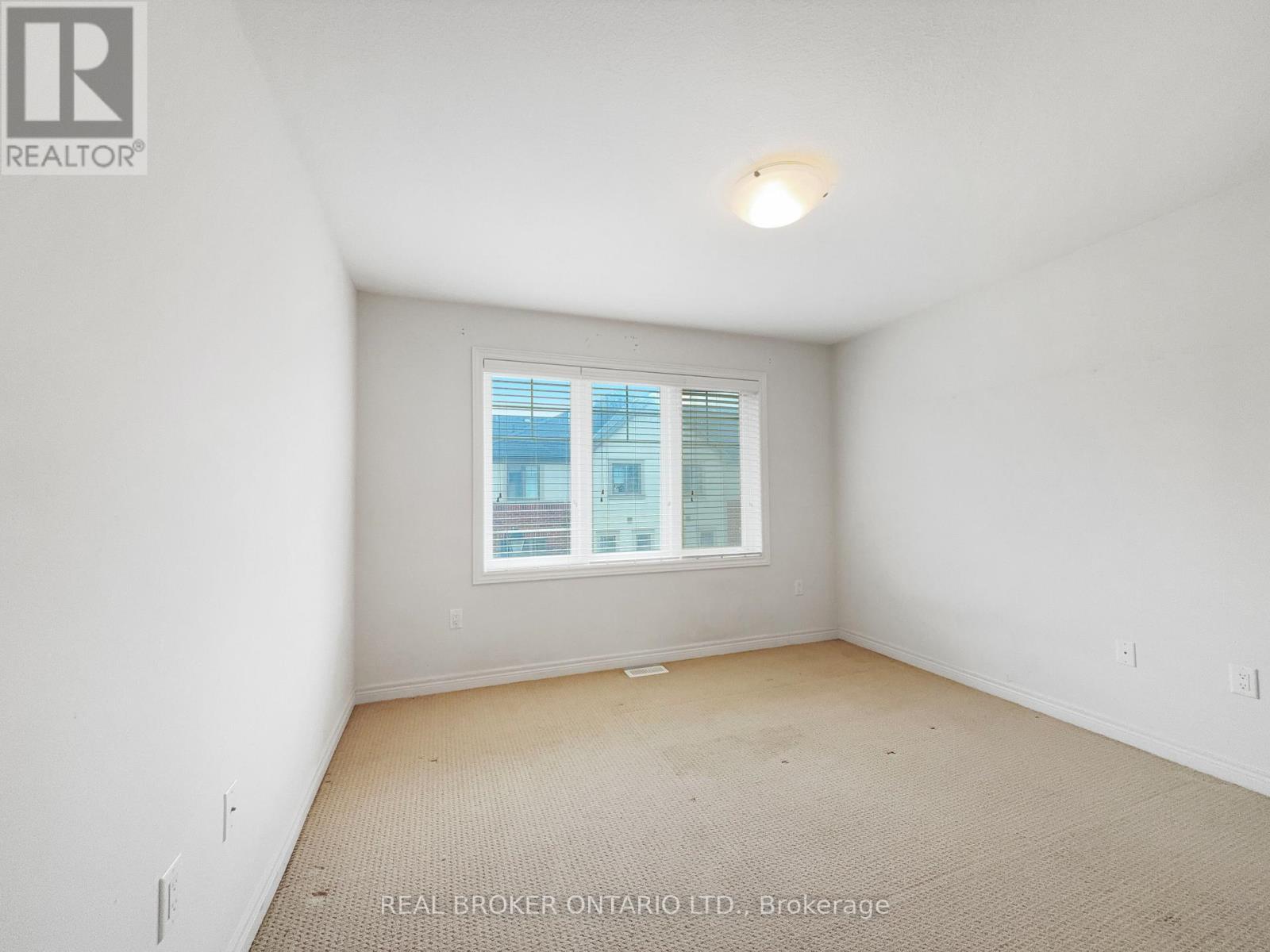 14 Whaley Lane, Hamilton, ON - Indoor Photo Showing Other Room