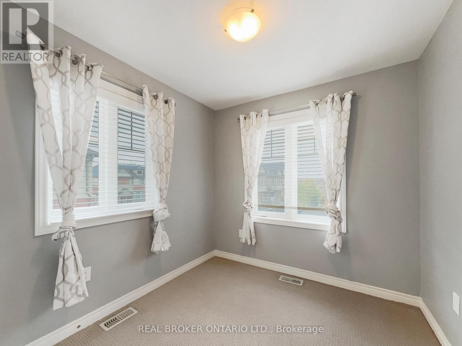 14 Whaley Lane, Hamilton, ON - Indoor Photo Showing Other Room