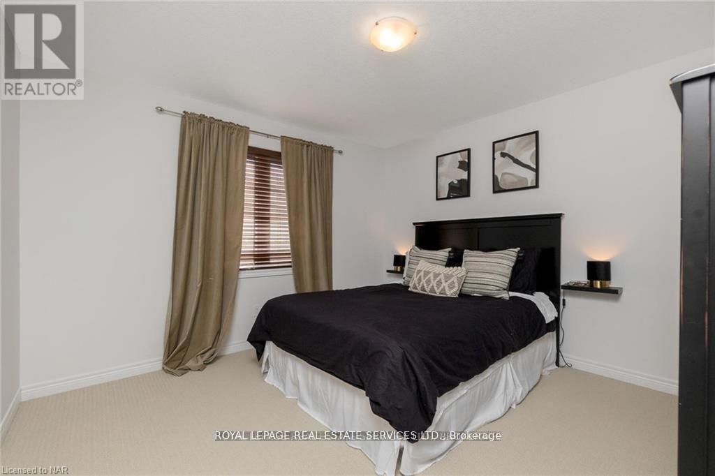 124 Shoreview Place, Hamilton, ON - Indoor Photo Showing Bedroom