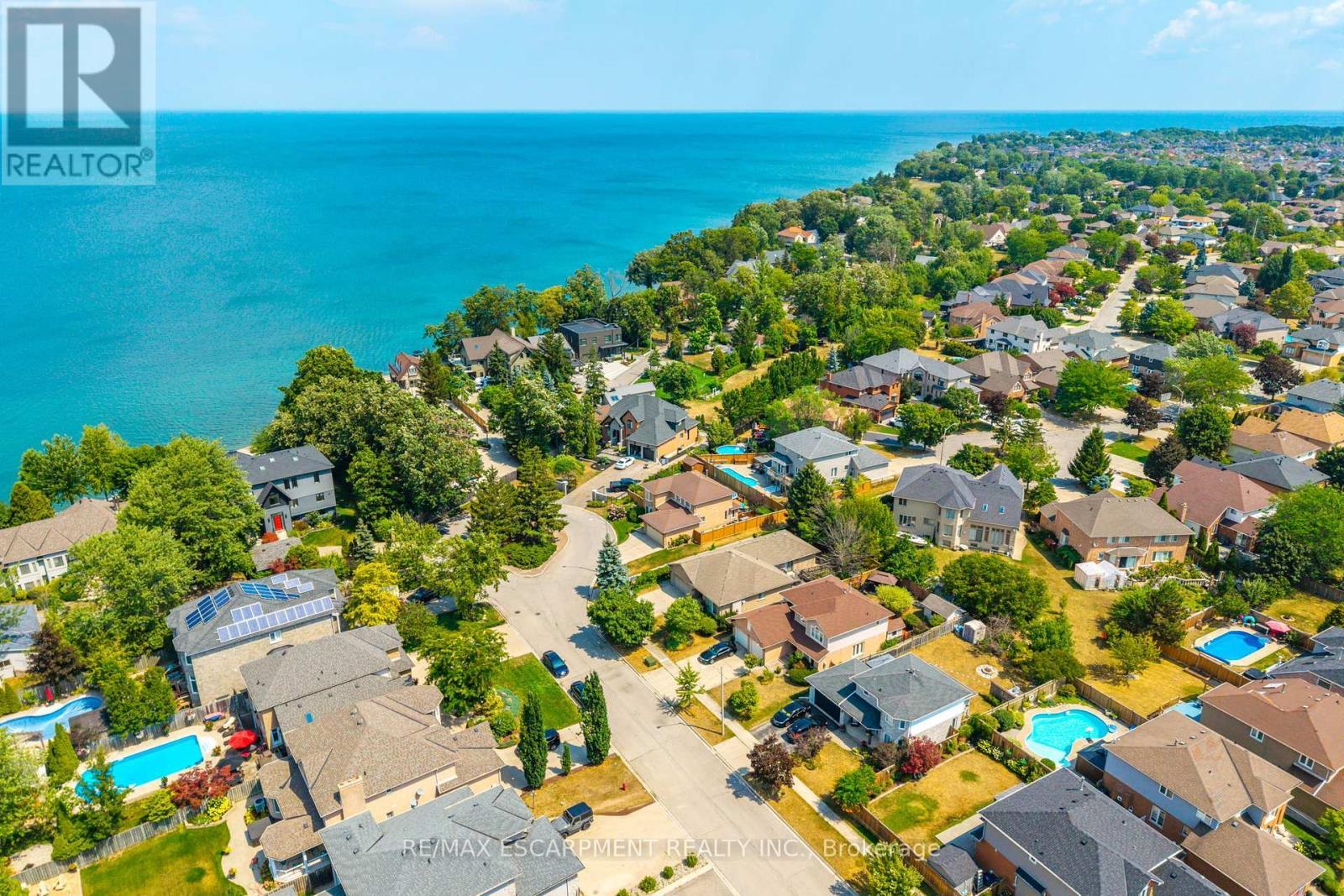 10 Shadowdale Drive, Hamilton, ON - Outdoor With View