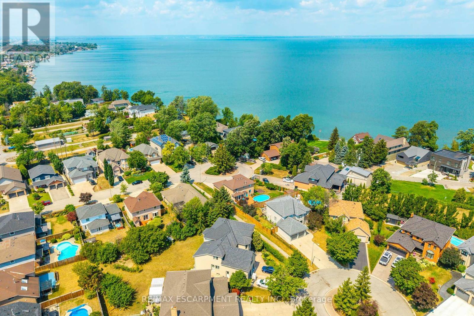 10 Shadowdale Drive, Hamilton, ON - Outdoor With View