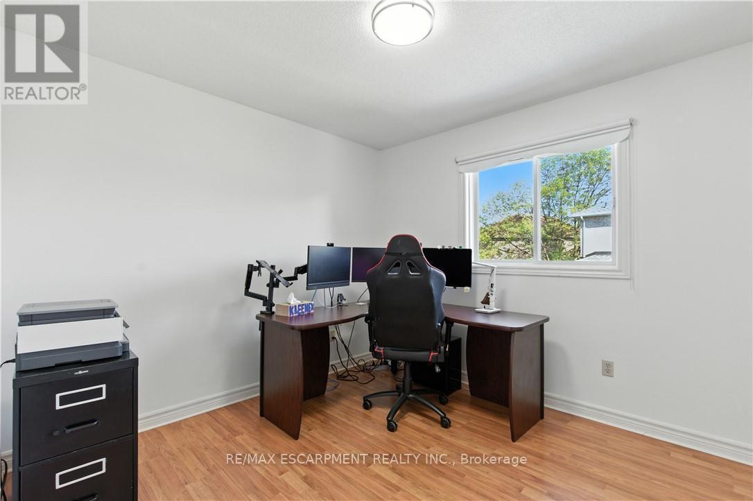 10 Shadowdale Drive, Hamilton, ON - Indoor Photo Showing Office