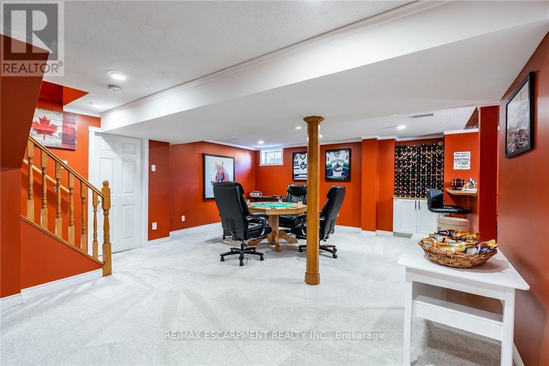 10 Shadowdale Drive, Hamilton, ON - Indoor