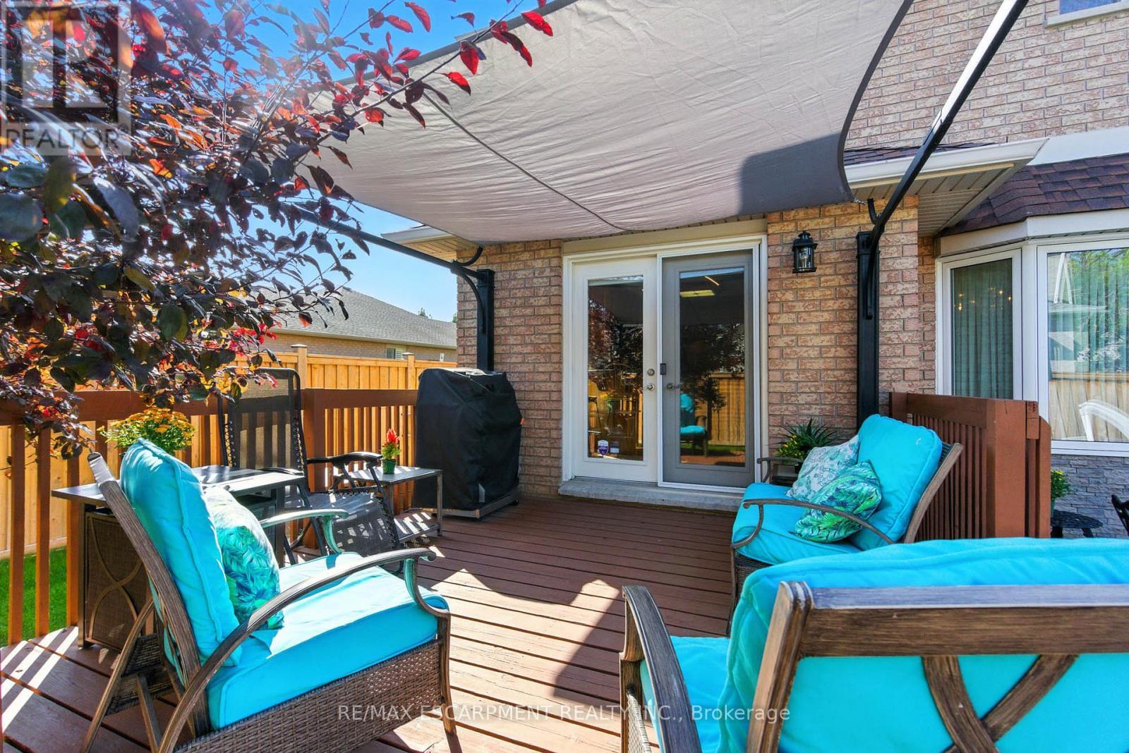 10 Shadowdale Drive, Hamilton, ON - Outdoor With Deck Patio Veranda With Exterior