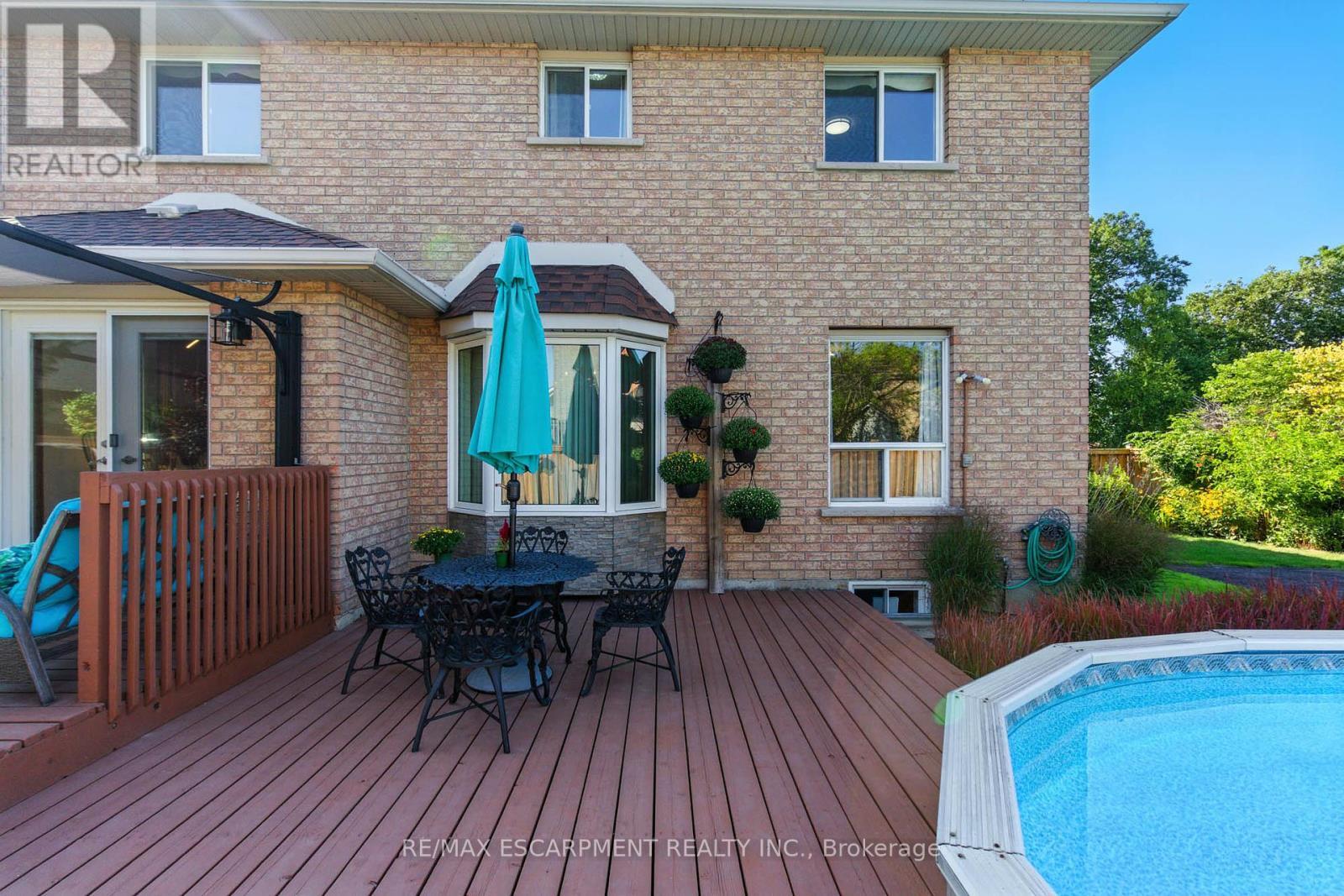 10 Shadowdale Drive, Hamilton, ON - Outdoor With Deck Patio Veranda With Exterior
