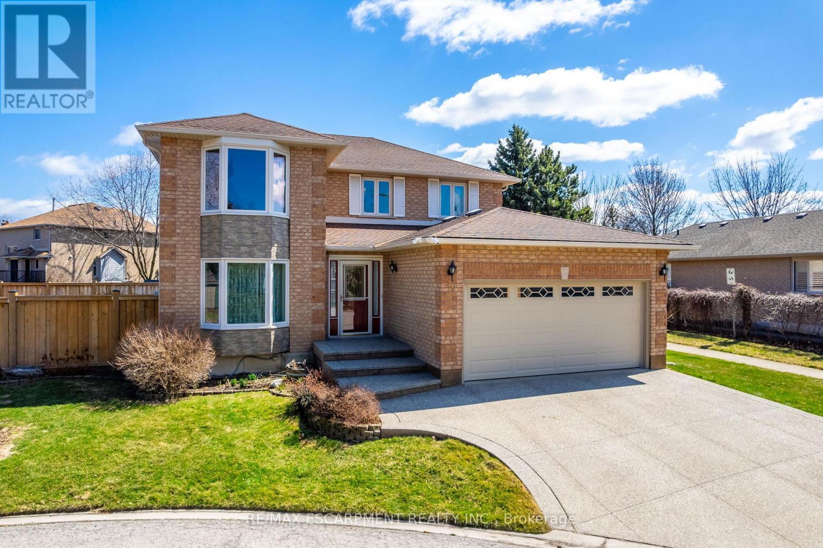 10 Shadowdale Drive, Hamilton, ON - Outdoor