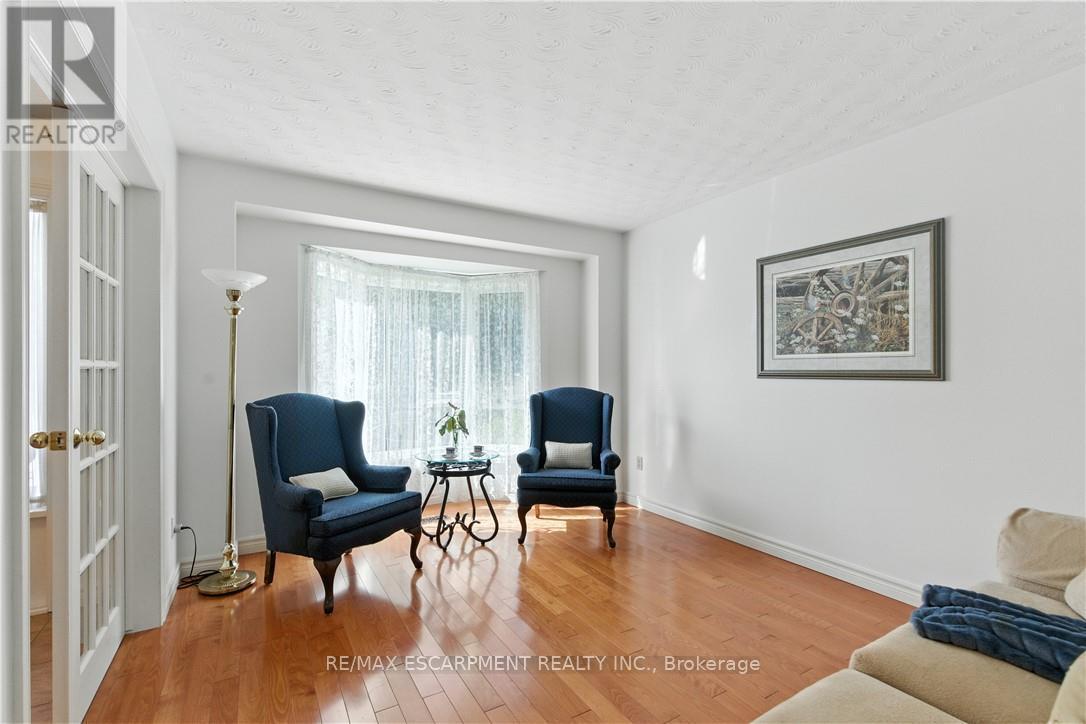 10 Shadowdale Drive, Hamilton, ON - Indoor