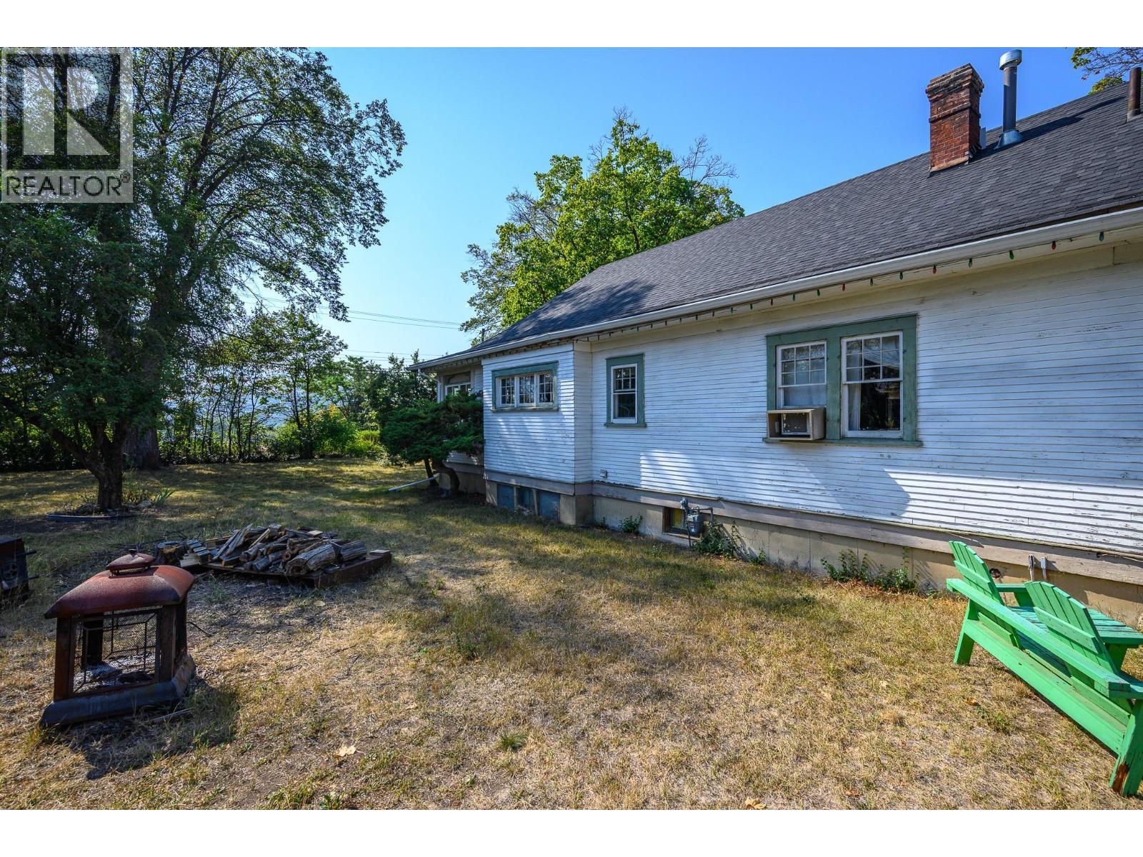 975 25 Avenue, Vernon, BC - Outdoor