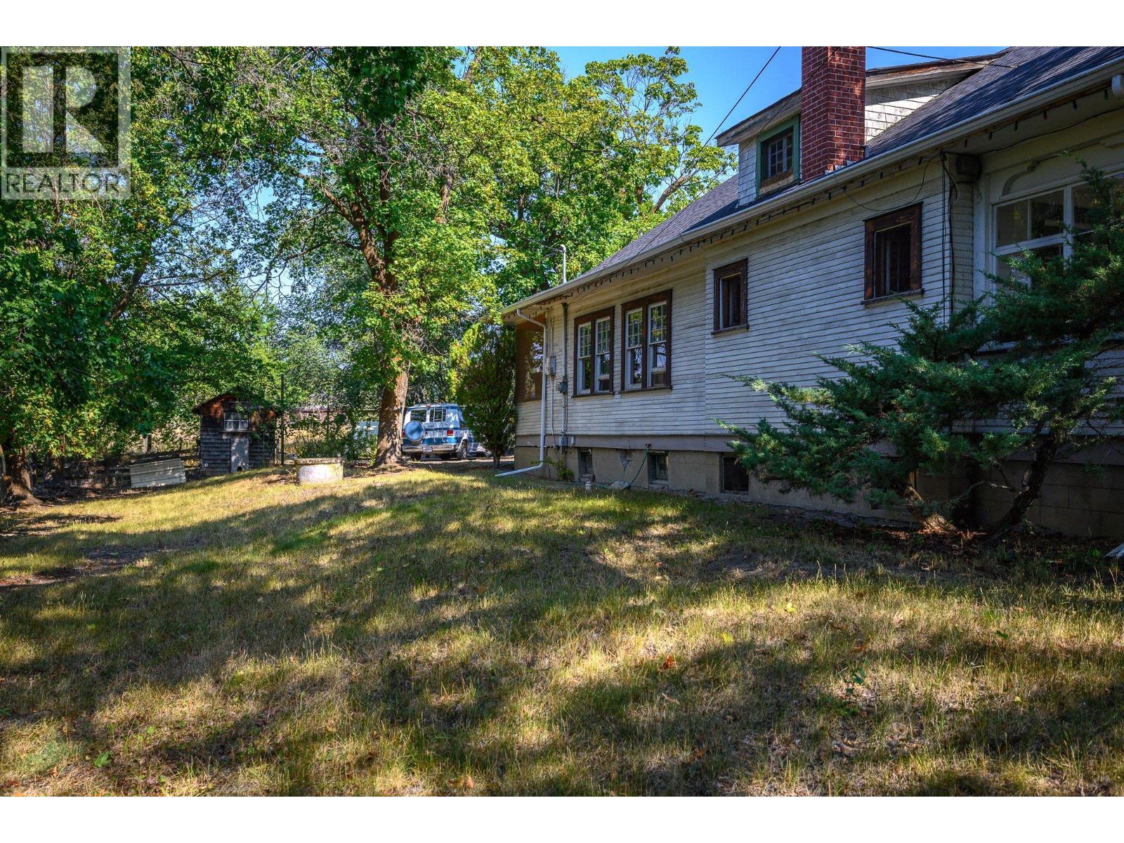 975 25 Avenue, Vernon, BC - Outdoor