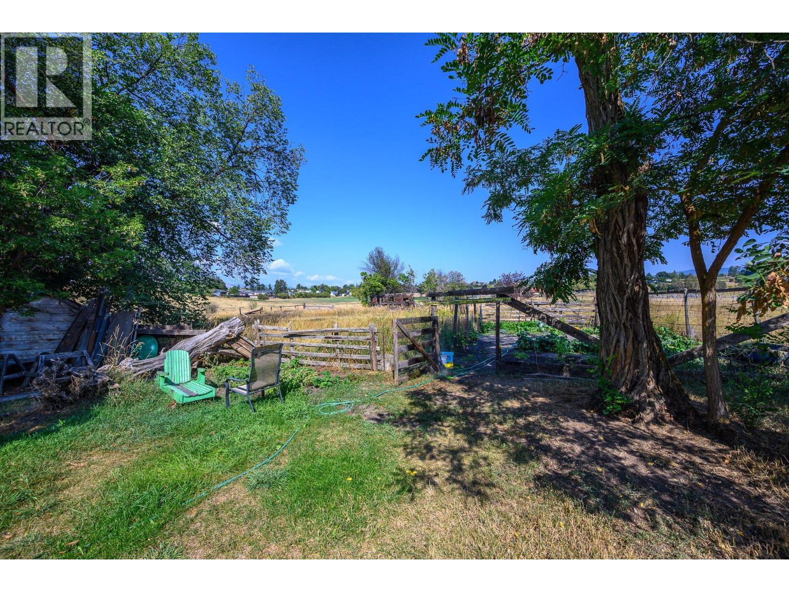 975 25 Avenue, Vernon, BC - Outdoor