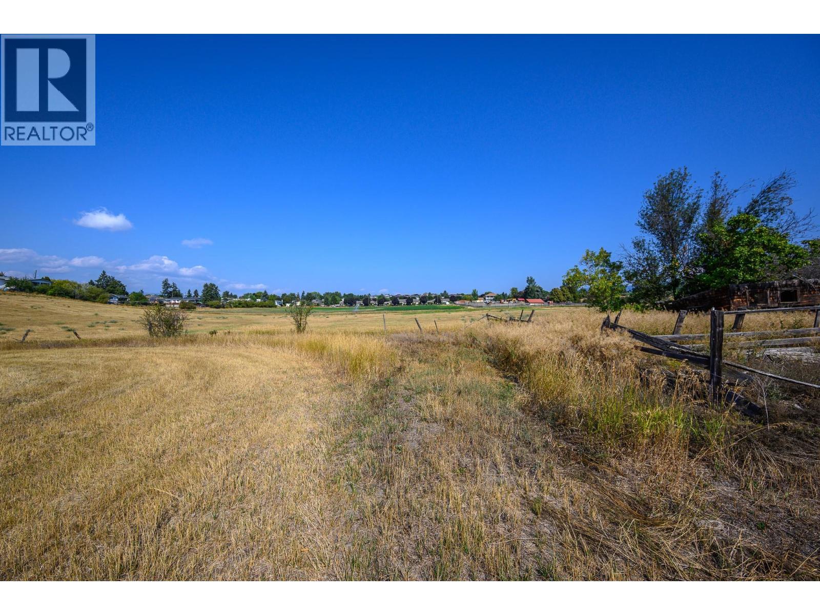 975 25 Avenue, Vernon, BC - Outdoor With View