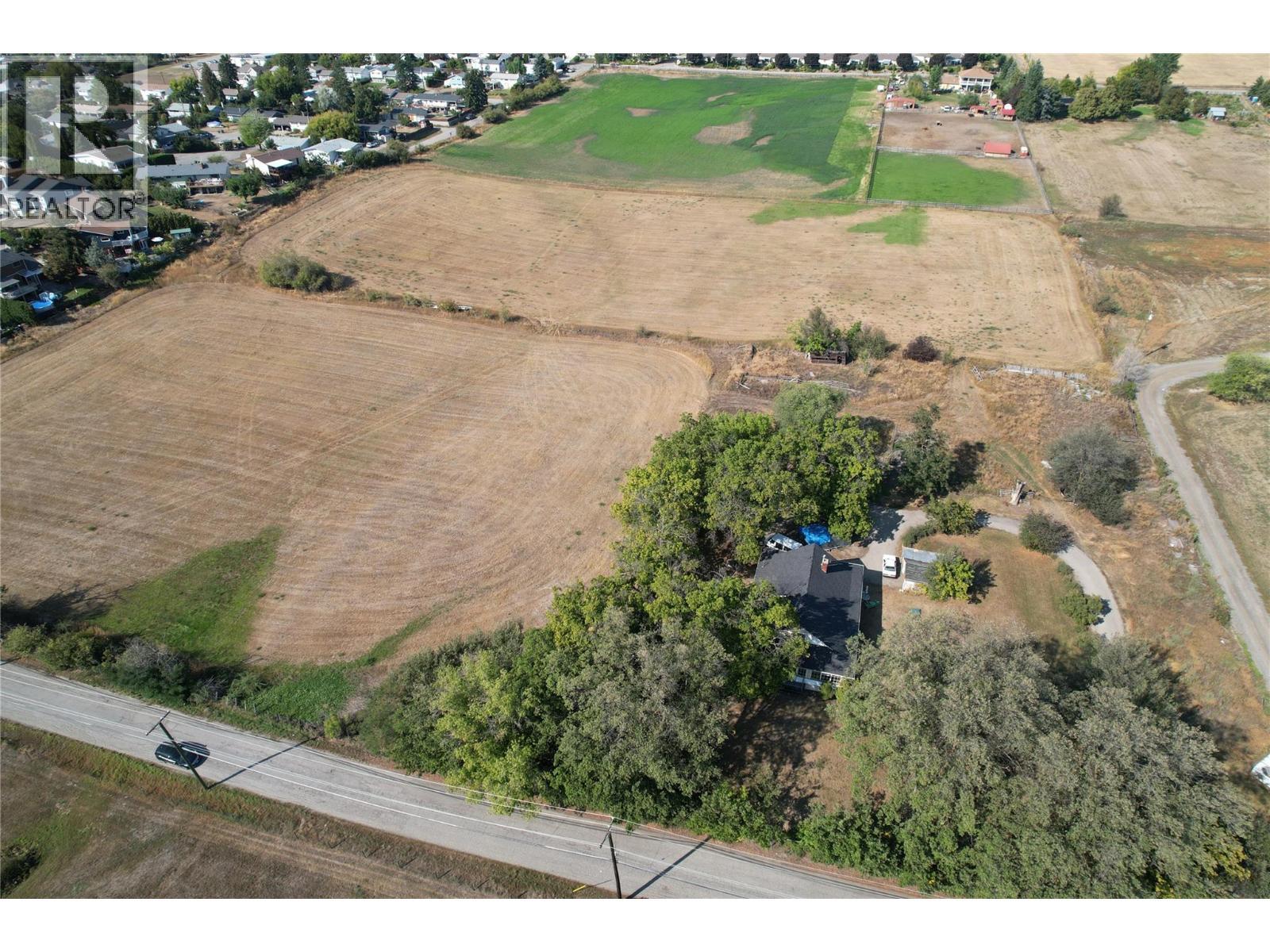 975 25 Avenue, Vernon, BC - Outdoor With View