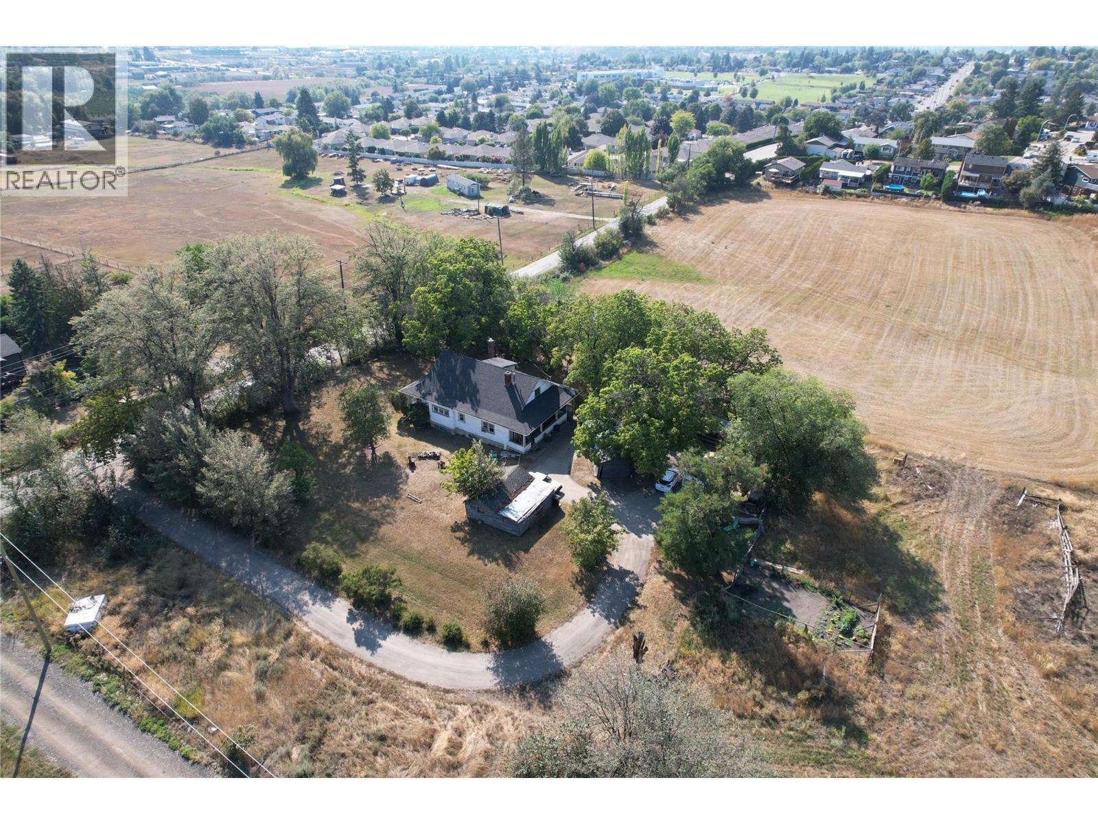 975 25 Avenue, Vernon, BC - Outdoor With View