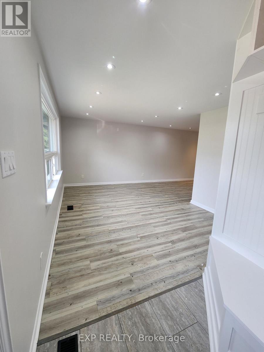 1 - 98 Corby Crescent, Brampton, ON - Indoor Photo Showing Other Room