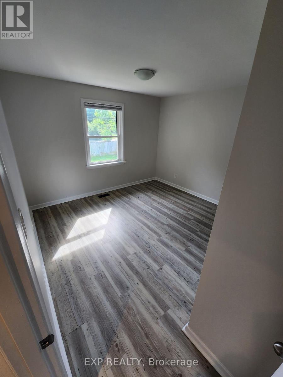 1 - 98 Corby Crescent, Brampton, ON - Indoor Photo Showing Other Room