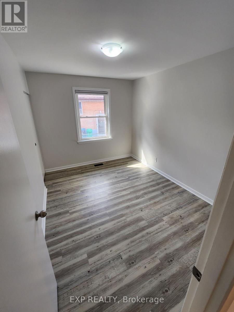 1 - 98 Corby Crescent, Brampton, ON - Indoor Photo Showing Other Room