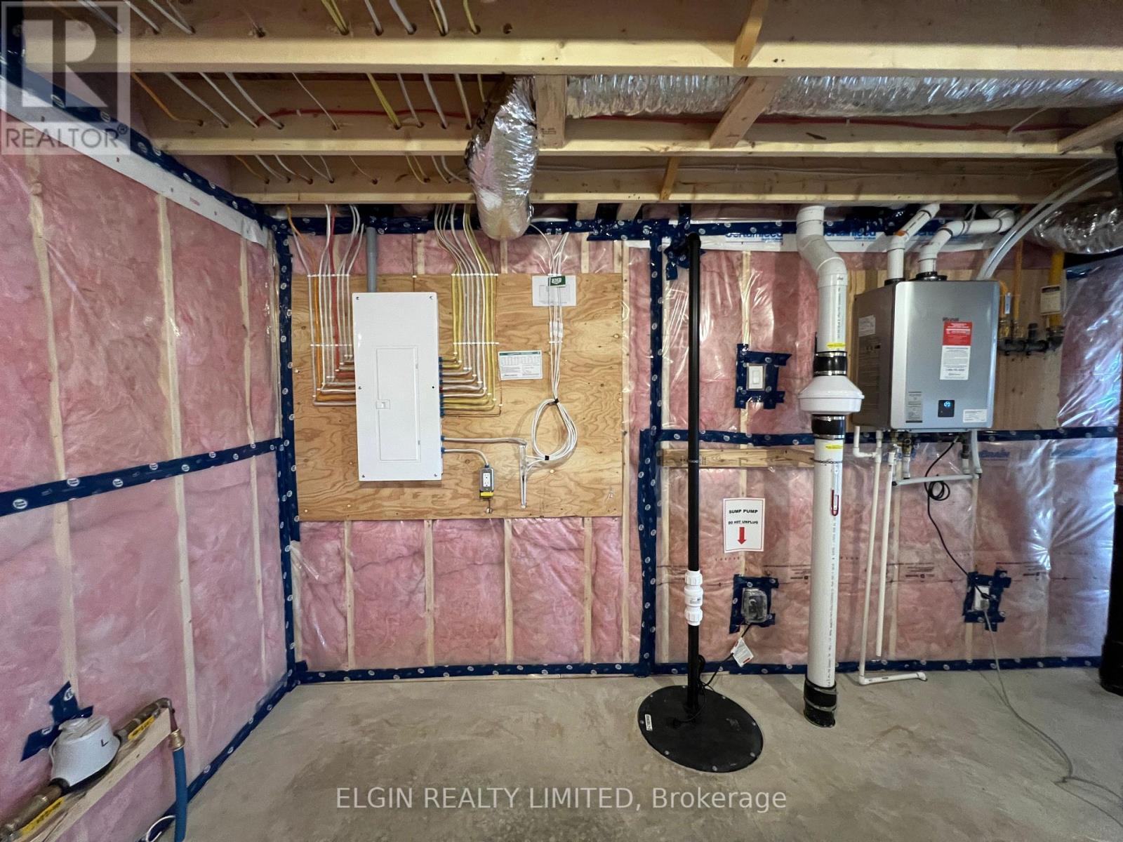 7 Columbus Court, Central Elgin, ON - Indoor Photo Showing Basement