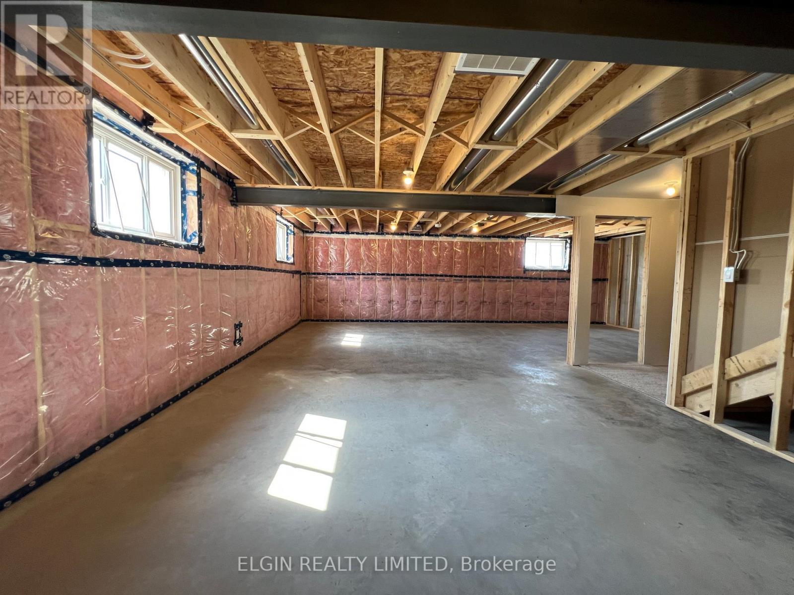 7 Columbus Court, Central Elgin, ON - Indoor Photo Showing Basement