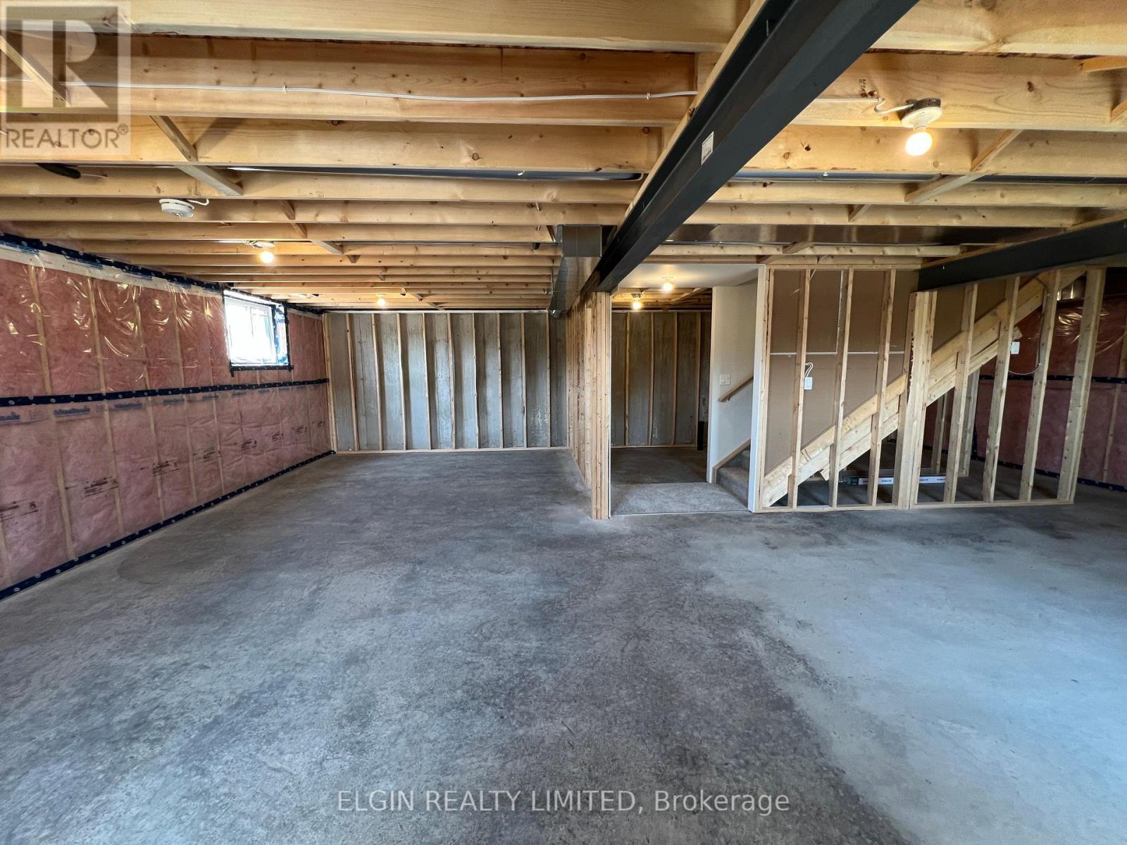 7 Columbus Court, Central Elgin, ON - Indoor Photo Showing Basement