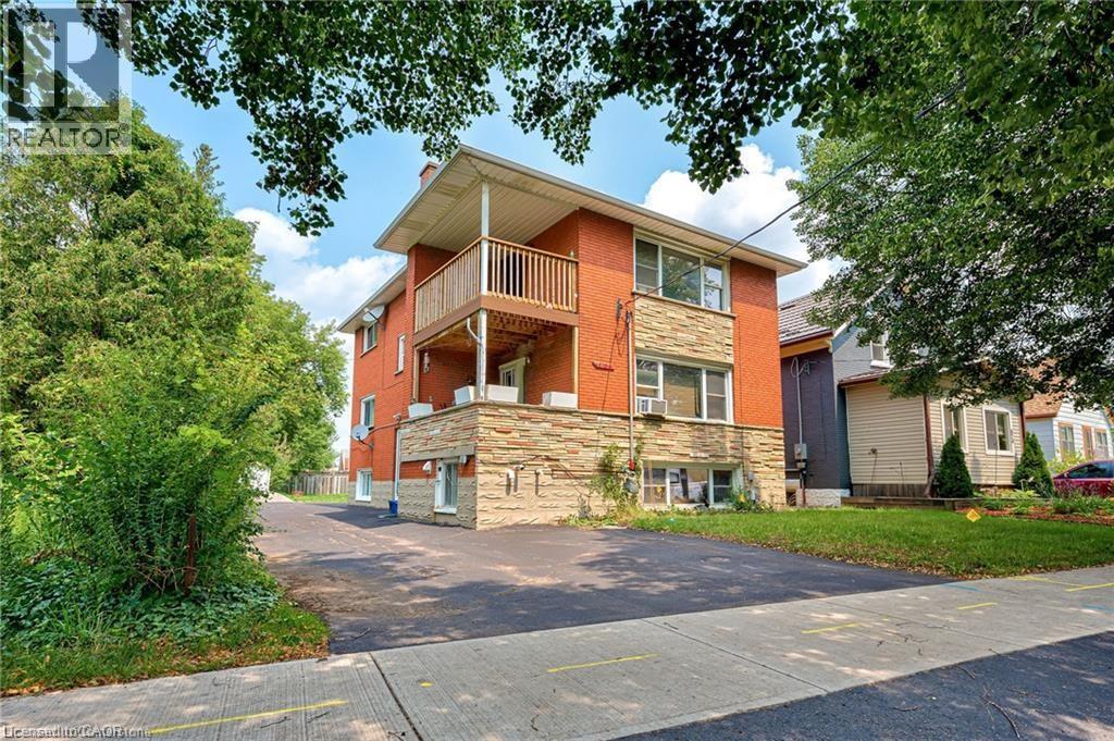 870 Guelph Street, Kitchener, ON - Outdoor With Balcony With Facade