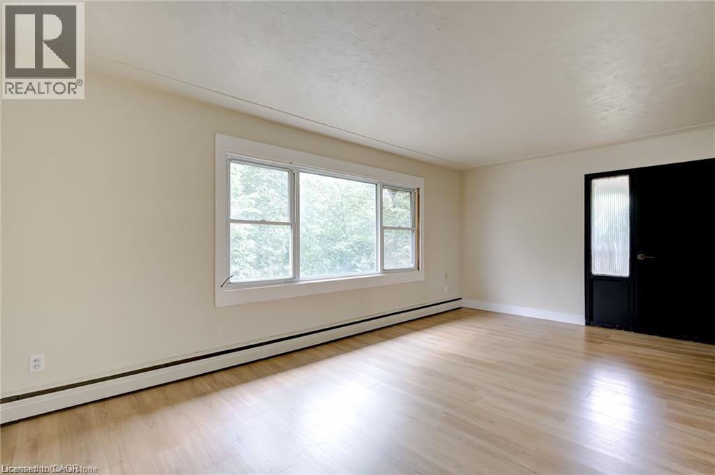 870 Guelph Street, Kitchener, ON - Indoor Photo Showing Other Room