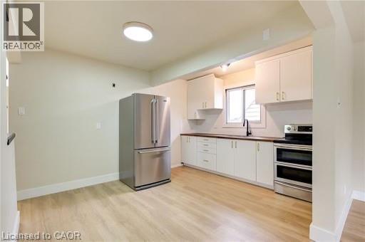 870 Guelph Street, Kitchener, ON - Indoor Photo Showing Kitchen
