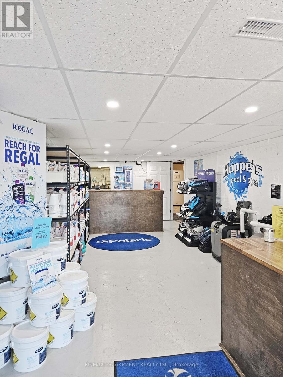 662 #6 Highway, Haldimand, ON - Indoor Photo Showing Other Room