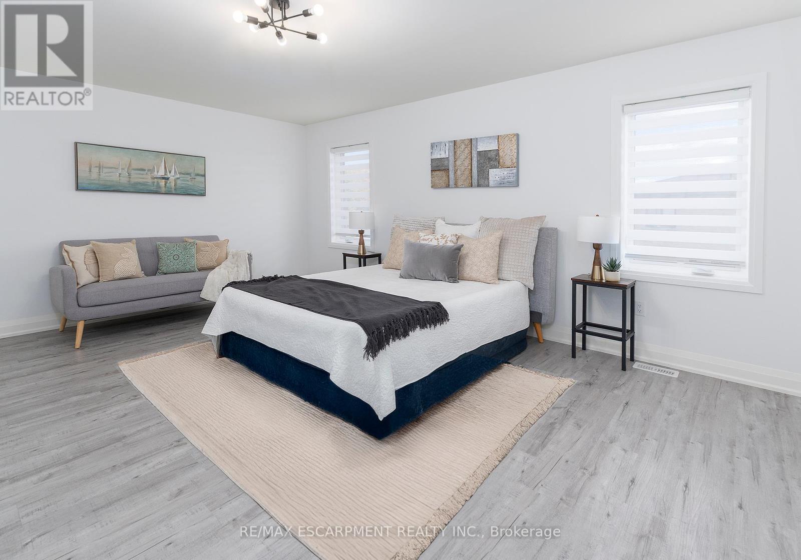 388 Klein Circle, Hamilton, ON - Indoor Photo Showing Bedroom