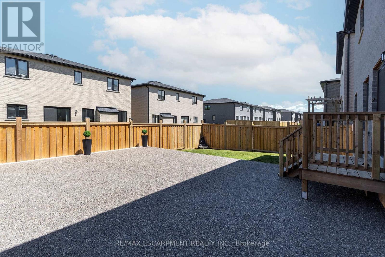 388 Klein Circle, Hamilton, ON - Outdoor