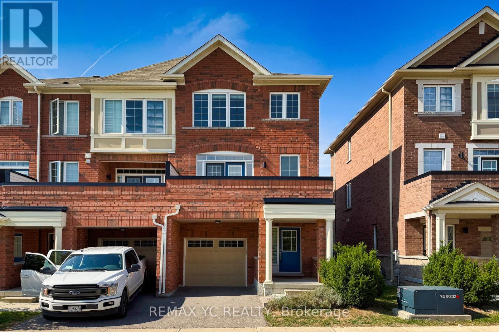 37 Torah Gate, Vaughan, ON - Outdoor With Facade