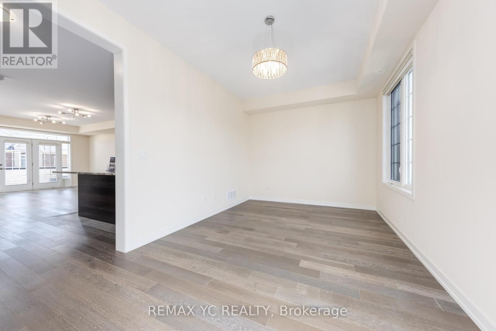 37 Torah Gate, Vaughan, ON - Indoor Photo Showing Other Room