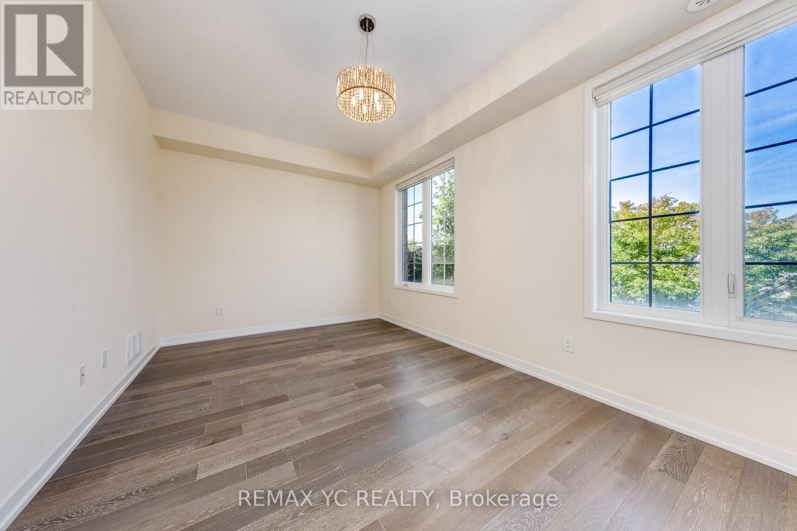 37 Torah Gate, Vaughan, ON - Indoor Photo Showing Other Room