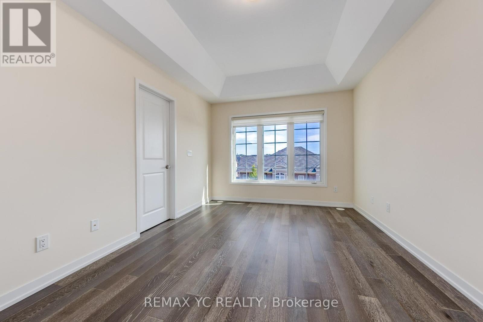 37 Torah Gate, Vaughan, ON - Indoor Photo Showing Other Room