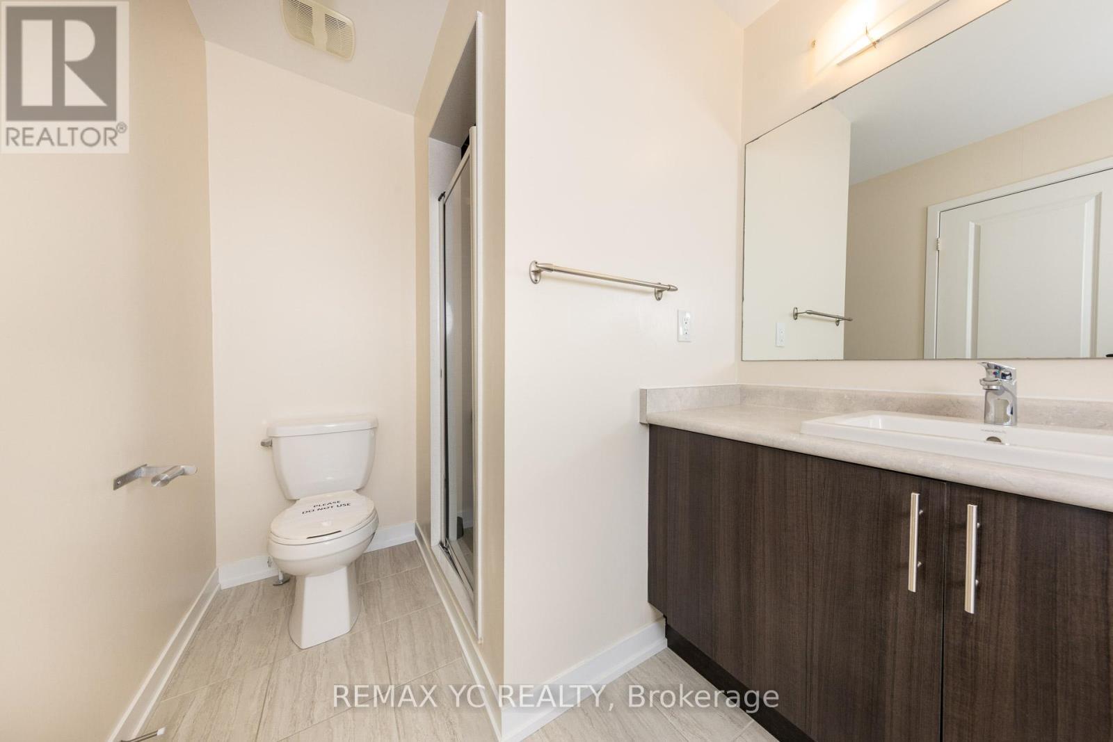 37 Torah Gate, Vaughan, ON - Indoor Photo Showing Bathroom