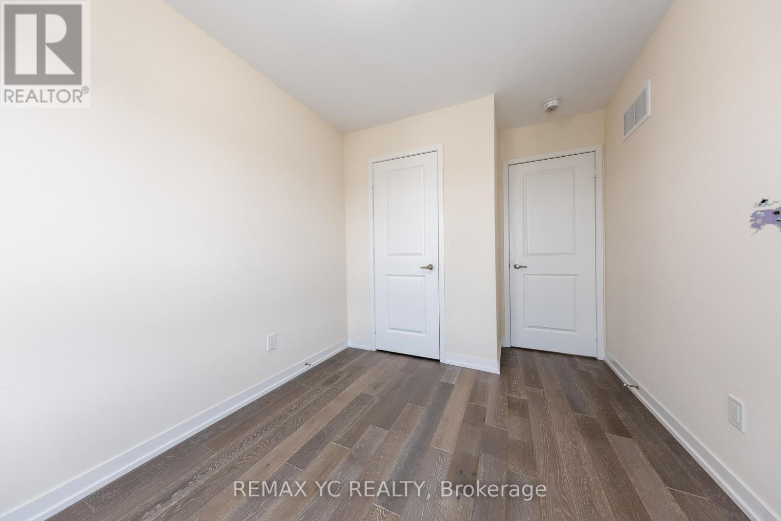 37 Torah Gate, Vaughan, ON - Indoor Photo Showing Other Room